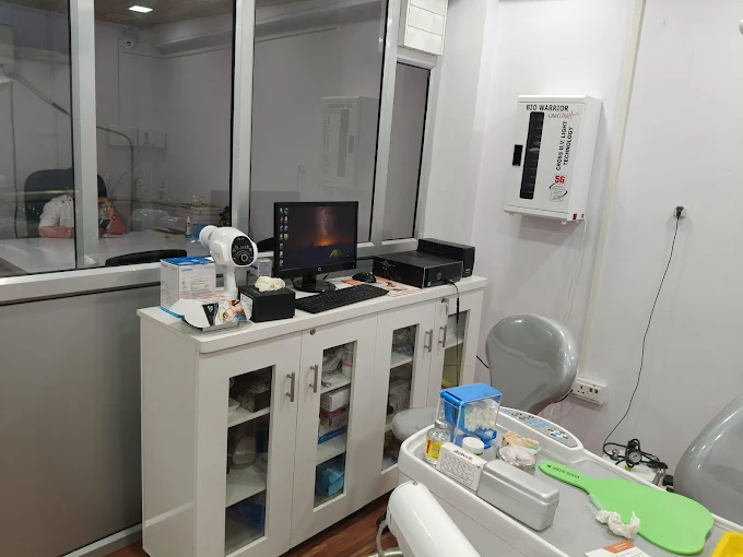 Modern dental treatment room at Lucknow Dental and Maxillofacial Centre